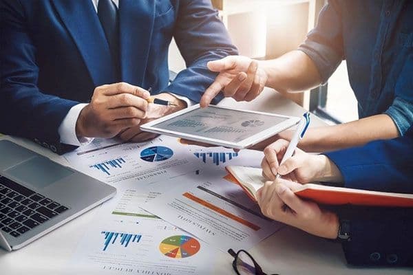 Digital Strategy & Analysis - Hindeshwar Consulting